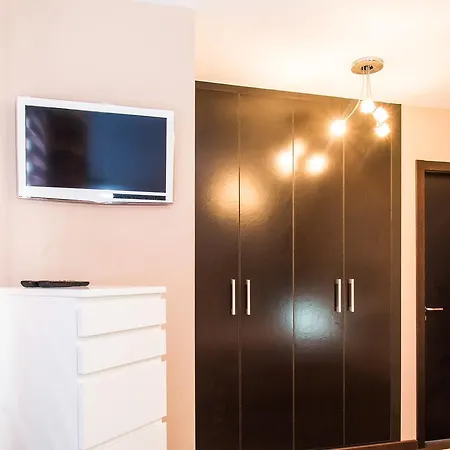 Wonderful Private In Golden Park Residence. Villa