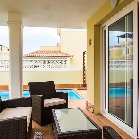 Wonderful Private In Golden Park Residence. * Corralejo