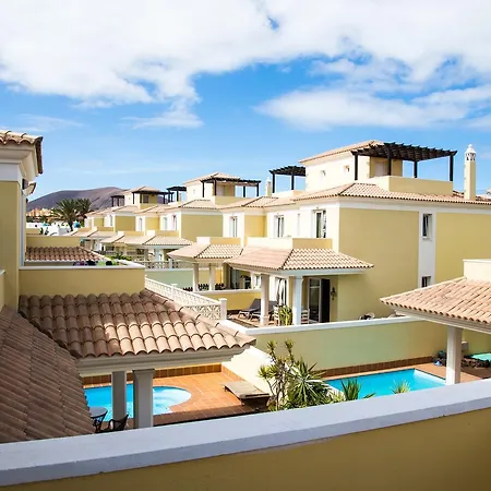 Wonderful Private In Golden Park Residence. Villa