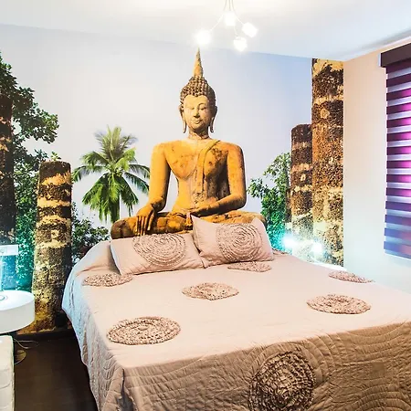 Wonderful Private In Golden Park Residence.